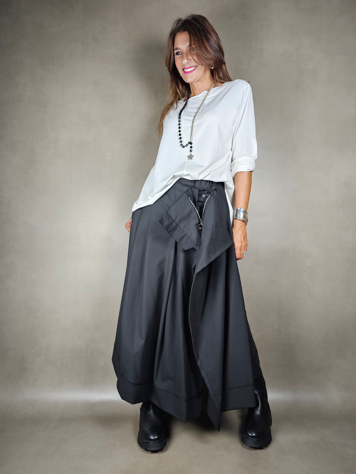 trousers with zip and pleats 63pl33vi4ea