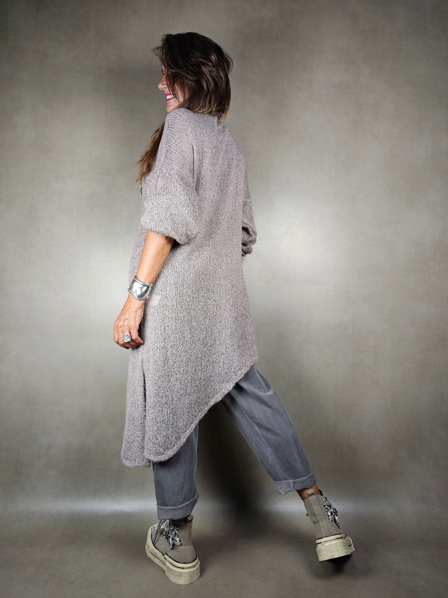 Asymmetrischer Micropaill-Pullover mit hohem Kragen