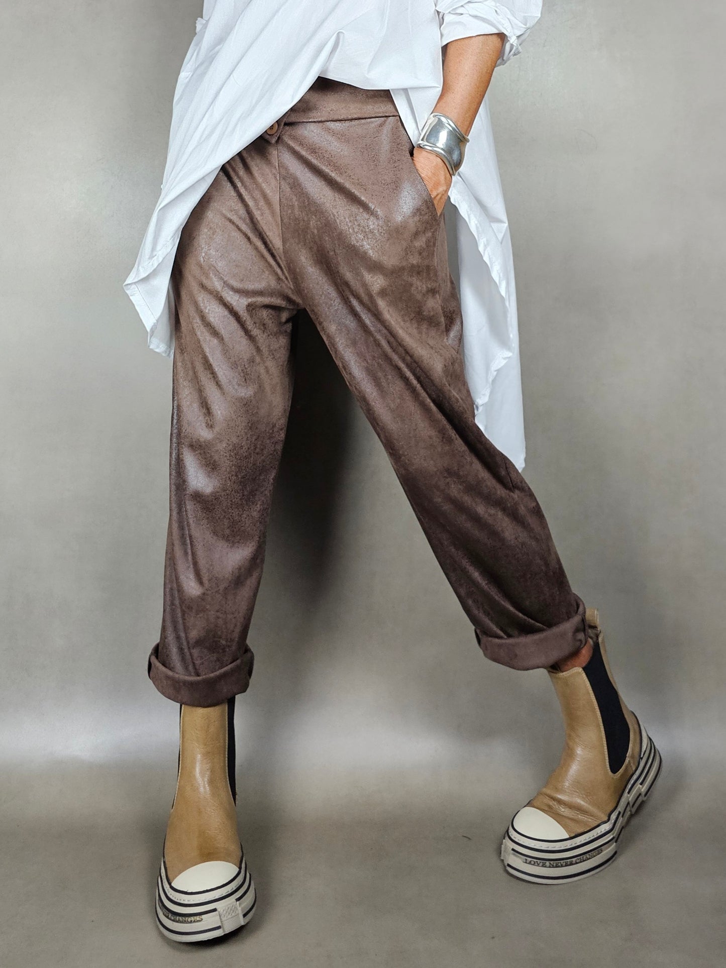 aged eco-leather trousers 3 bot 90pl10ea