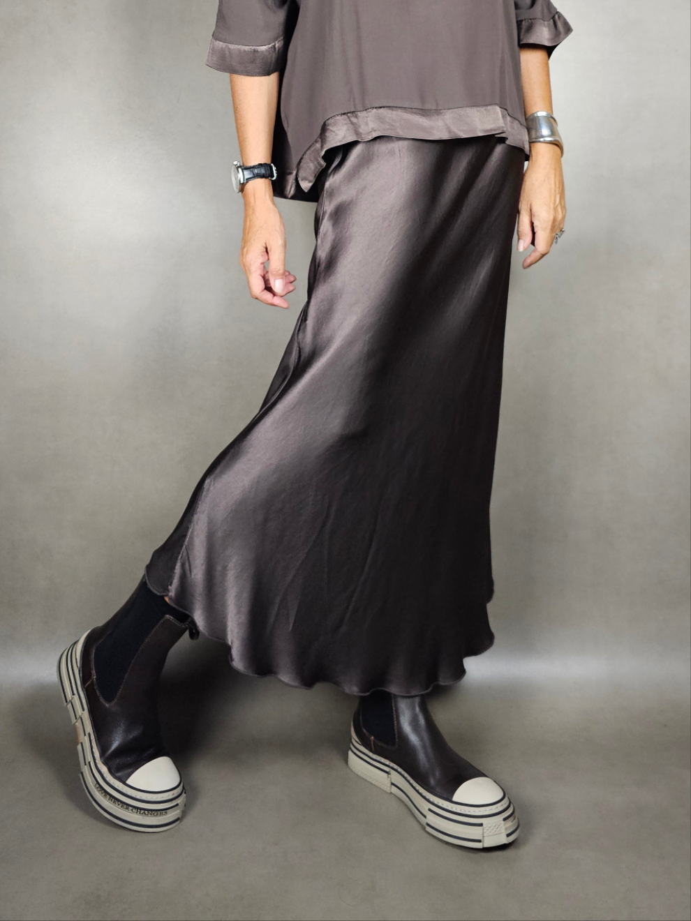 viscose satin longuette skirt