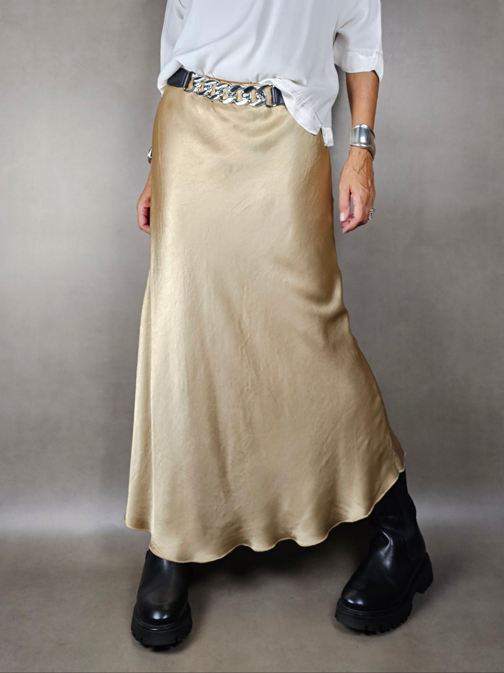 viscose satin longuette skirt