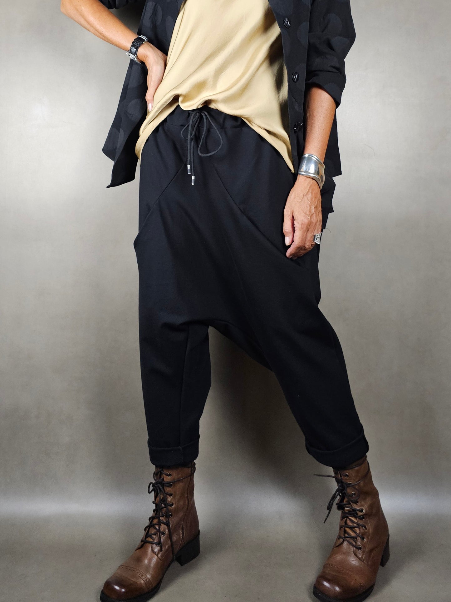 low-cut drawstring trousers 60vi35pl5ea